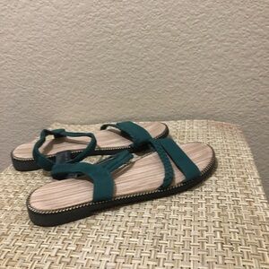 Source Unknown Green/Teal Strappy Sandals